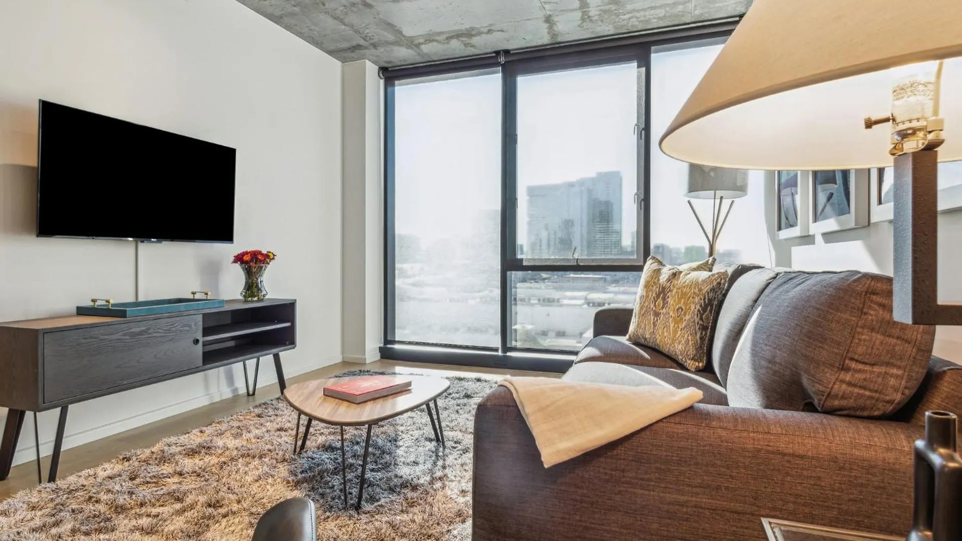 Contemporary City Living Apartments In Nashville